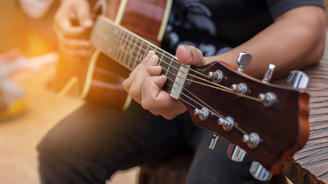 7 Fehler auf der Gitarre zu vermeiden